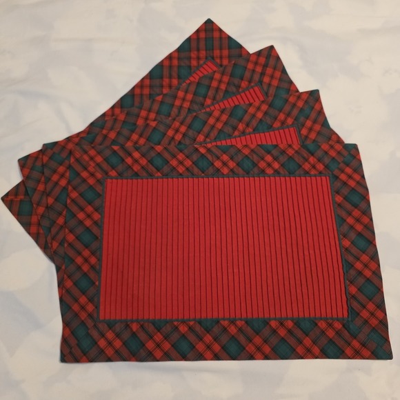 Set Of 4 Christmas Reversible Red Green Plaid Pleated Placemats Vintage Holiday - Picture 1 of 9